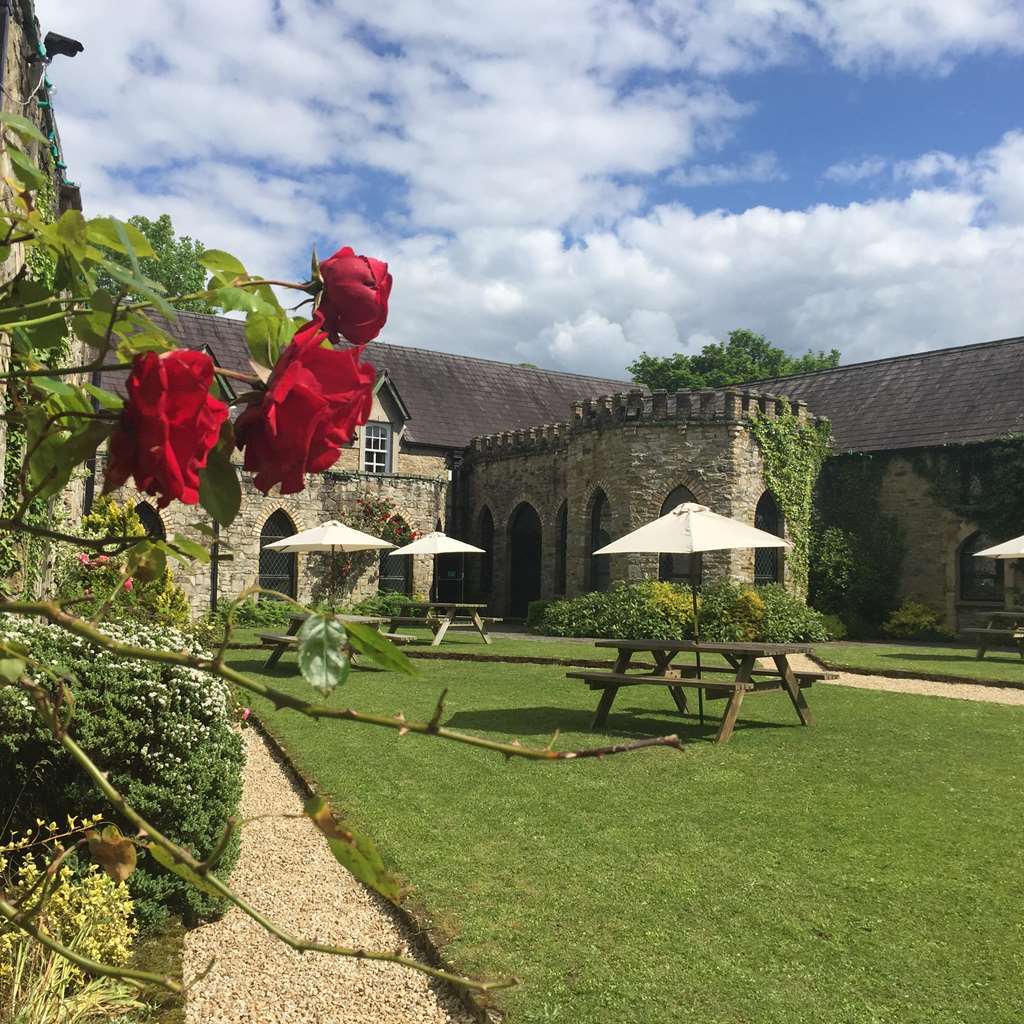 Castle Hotel
